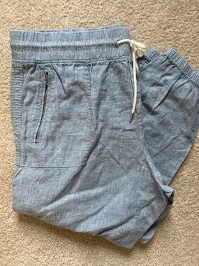 NWT Women’s chambray Linen-Blend Drawstring Capris